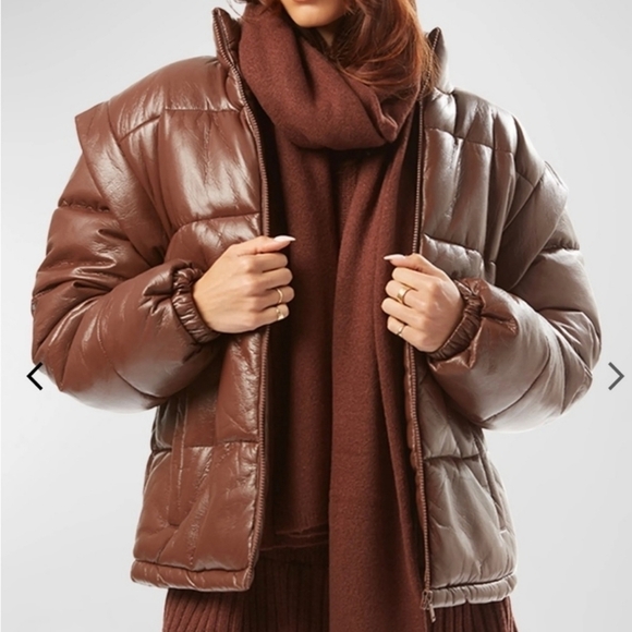NWT WeWoreWhat Snap Off Sleeve Puffer Jacket Vest Chocolate Brown Womens Small - Picture 1 of 15